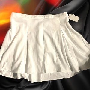 New White Pleated Mini Skirt